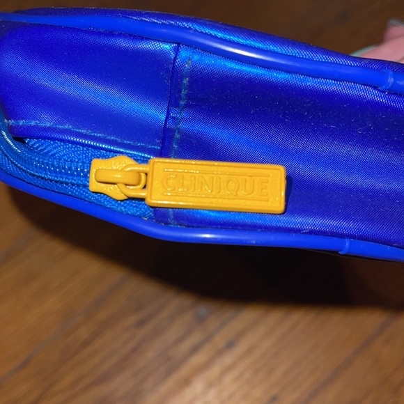 Clinique Makeup Bags Set of 2 - Picture 5 of 14